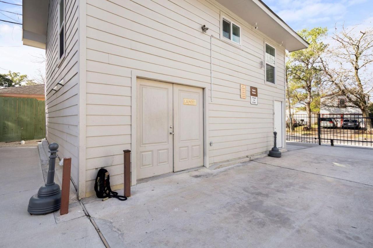 East Downtown Micro-Luxe Container Living Pod #9 Apartman Houston Kültér fotó