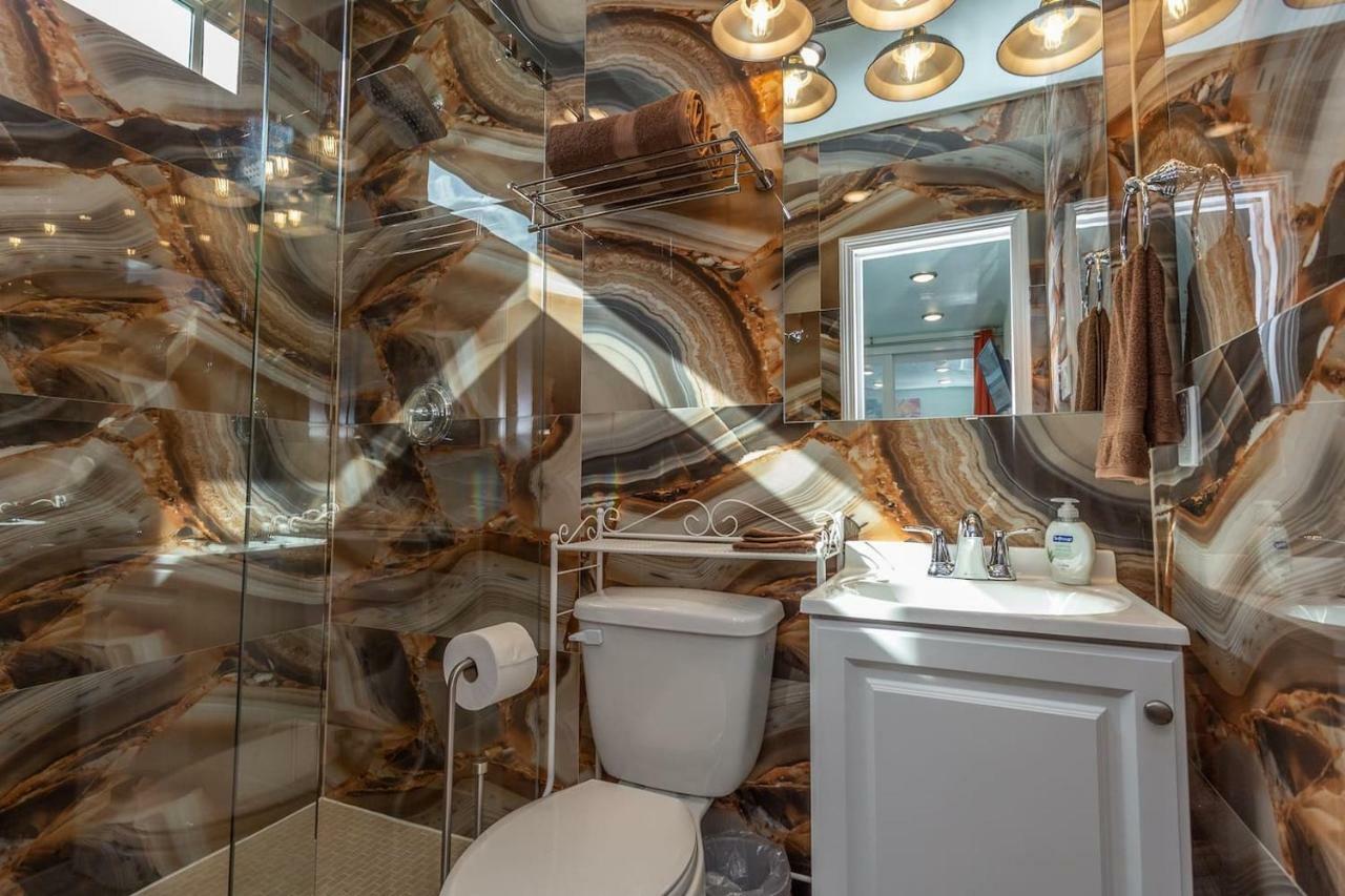 East Downtown Micro-Luxe Container Living Pod #9 Apartman Houston Kültér fotó